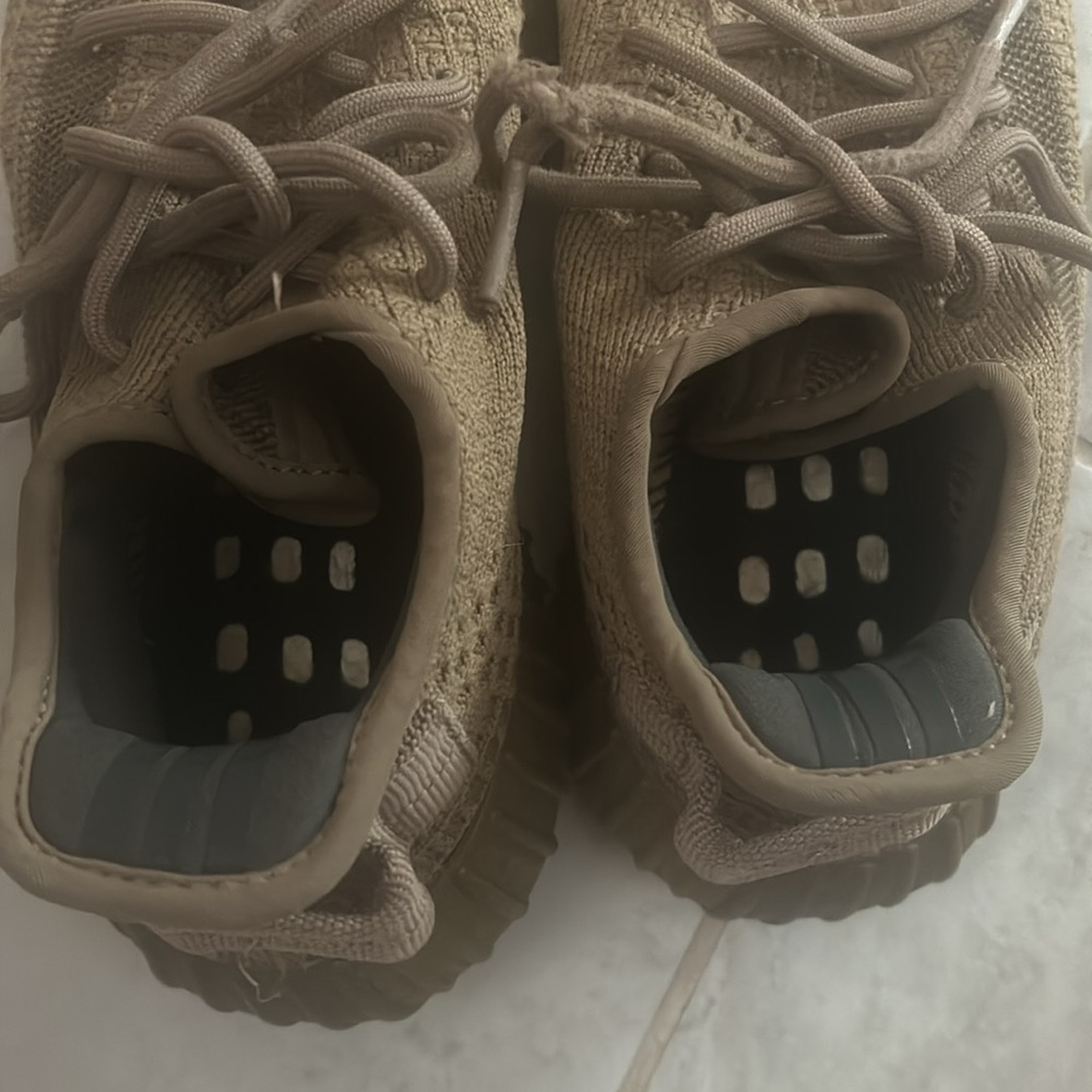 Yeezy boost - Picture 6 of 9
